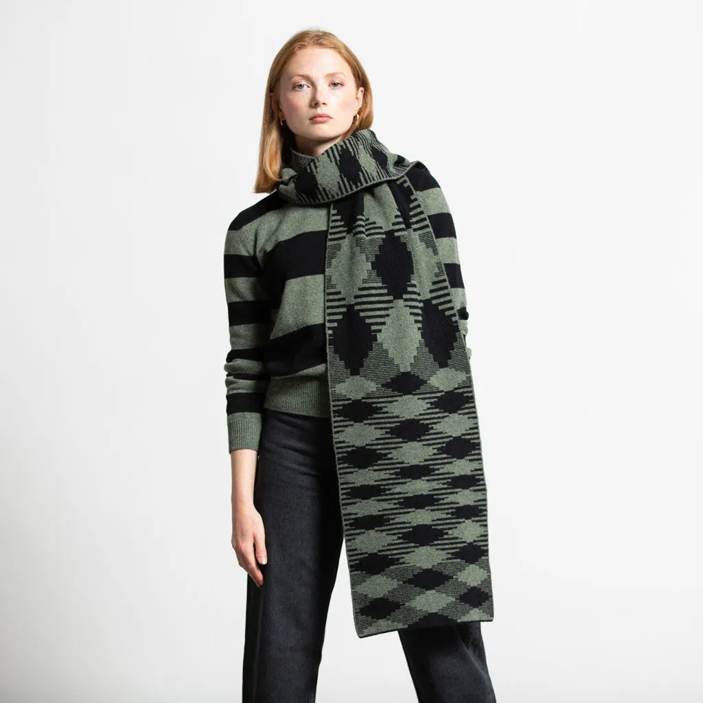 ARGYLE BLANKET SCARF KHAKI BLACK