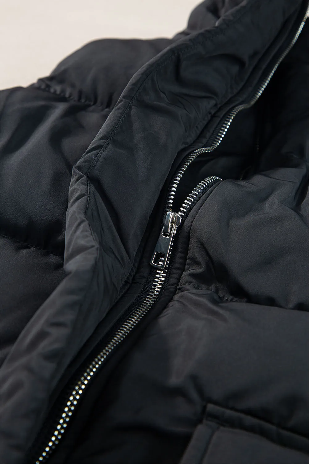 Black Windproof Longline Full Zipper Puffer Gilet with Pockets