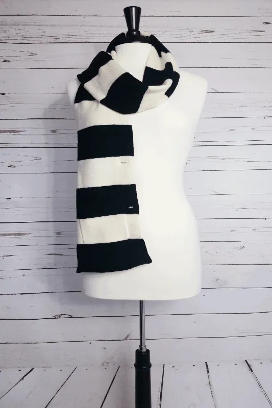 Button-Up Scarf