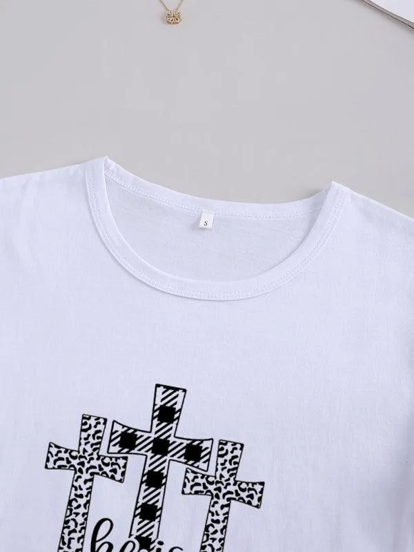 Chic Women's 'He Has Risen' Graphic Tee for a Stylish Easter Celebration