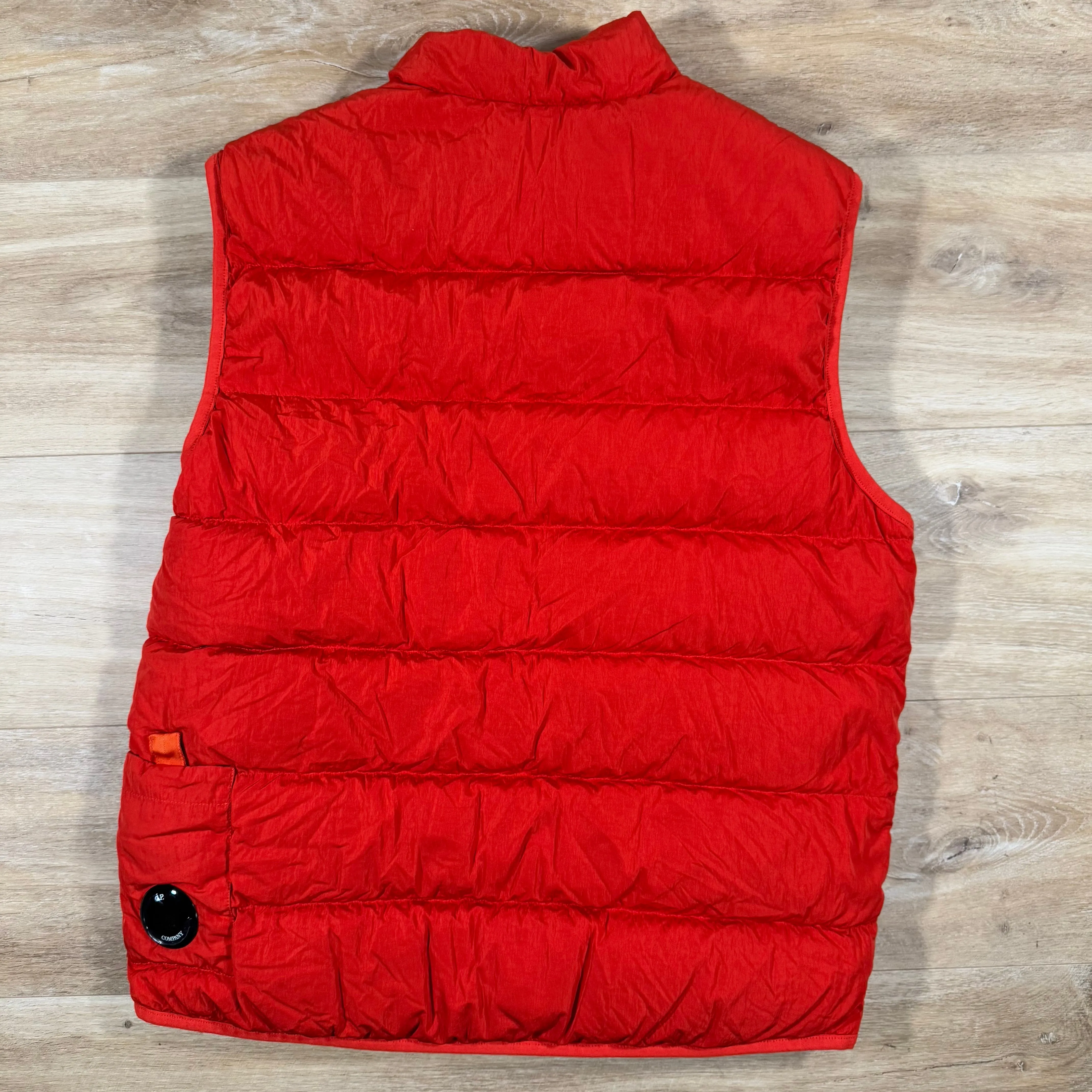 C.P. Company Eco-Chrome-R Down Lens Gilet in Red