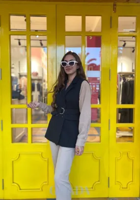 Gilet mi-long en noir