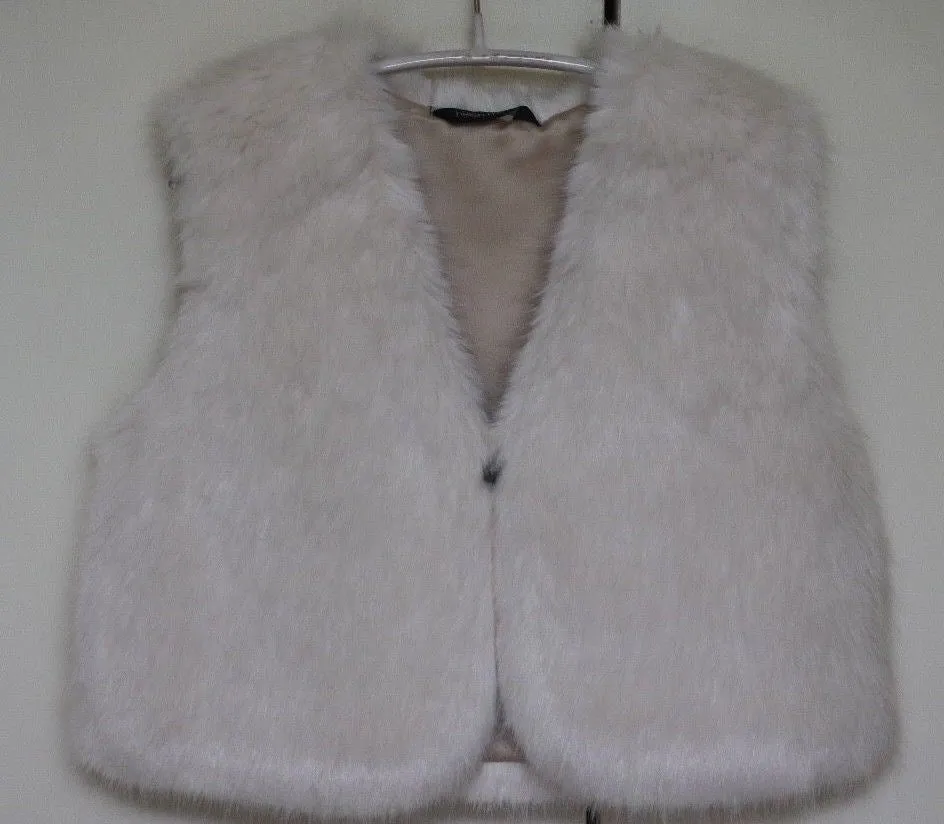 HELEN MOORE GIRLS ERMINE WHITE FAUX FUR WAISTCOAT GILET 4-6 YEARS