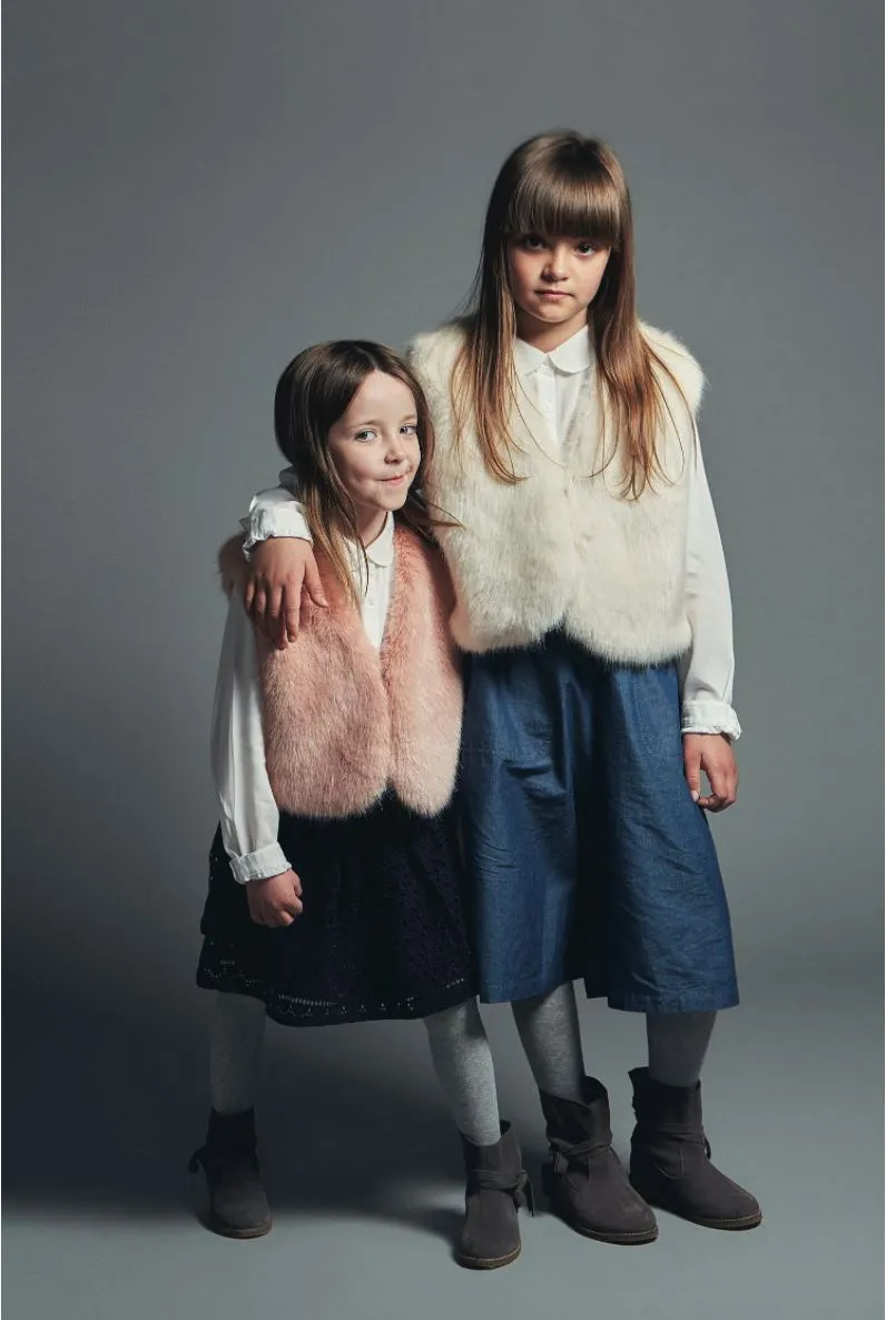 HELEN MOORE GIRLS ERMINE WHITE FAUX FUR WAISTCOAT GILET 4-6 YEARS